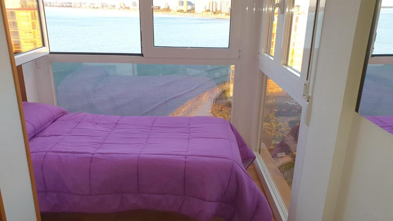 Sobre Las Olas Del Mar El Campello Esterno foto